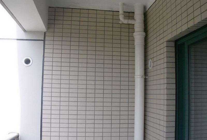 洗衣机水管可以接到雨水管道吗,阳台没有排水地漏如何做排水