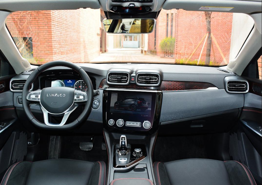 年轻人的市区小钢炮，油冷7DCT，14万就带180马力，终身质保