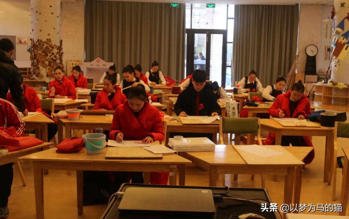 大专女生选什么专业比较好找工作,大专什么专业前景好适合女生工作