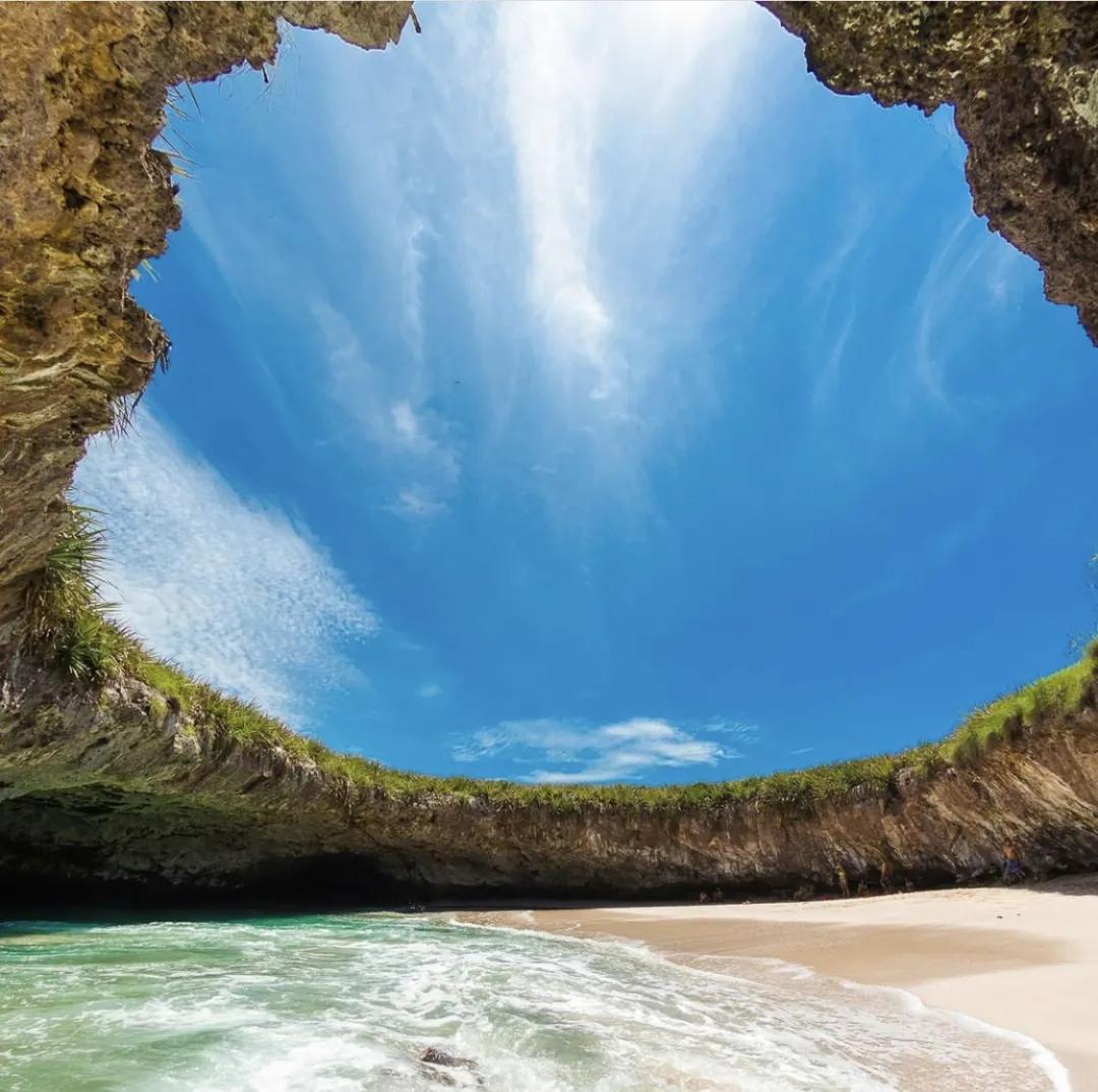 夏天必去的10个海滩,不爱夏天爱游泳