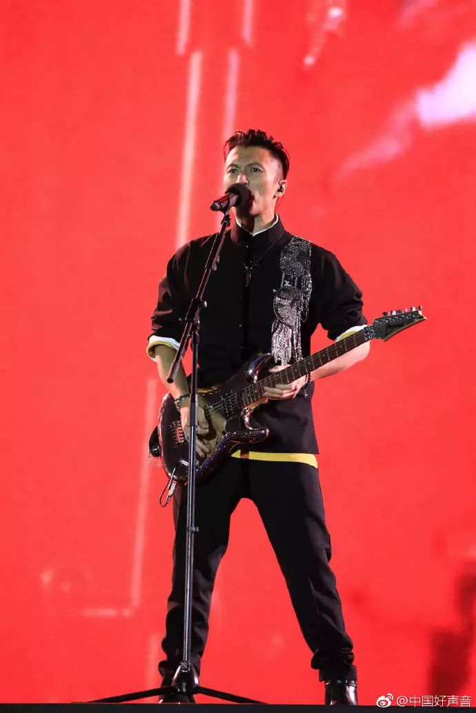 比李宁还厉害的运动员,比李宁高端一些的品牌