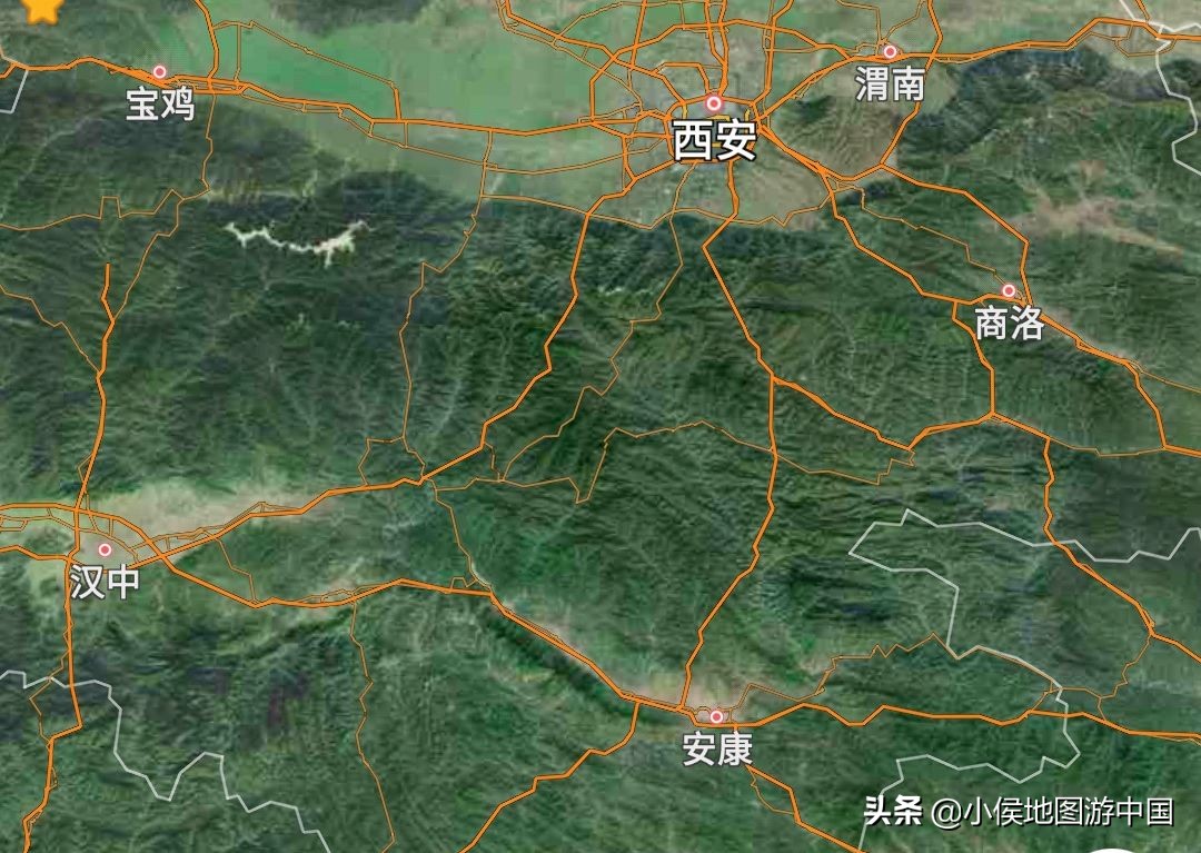 穿越秦岭最长公路隧道,穿越秦岭的四条绝美国道