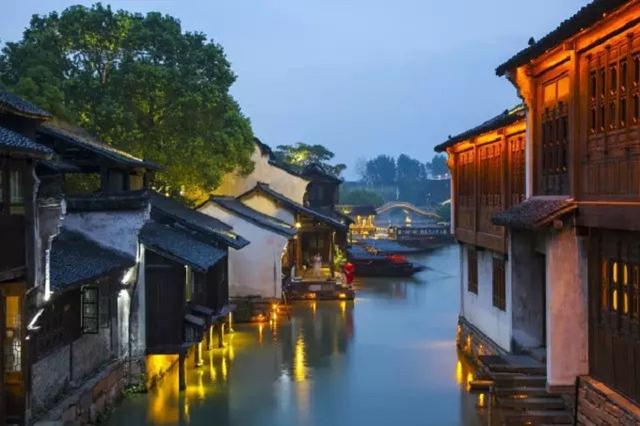 乌镇枕水酒店和望津里酒店哪家好,乌镇住宿古宅