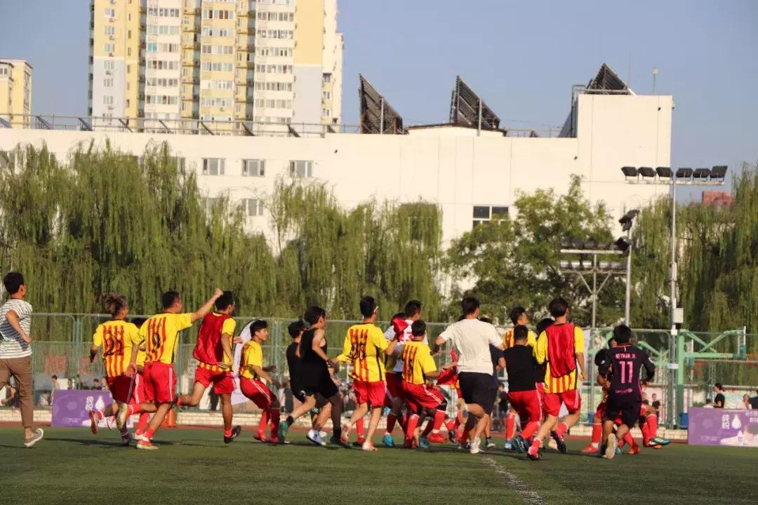 矿大夺冠后卫,首都高校足球甲级联赛冠军