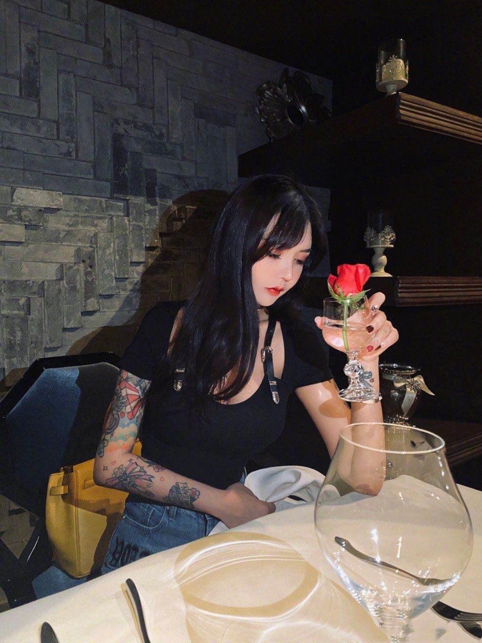 韩安冉整容38次现在变成什么样了,韩安冉最近又整容了吗