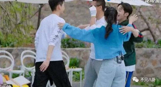 周也和赖冠霖真的在一起吗,周也和赖冠霖的恋情是真的吗