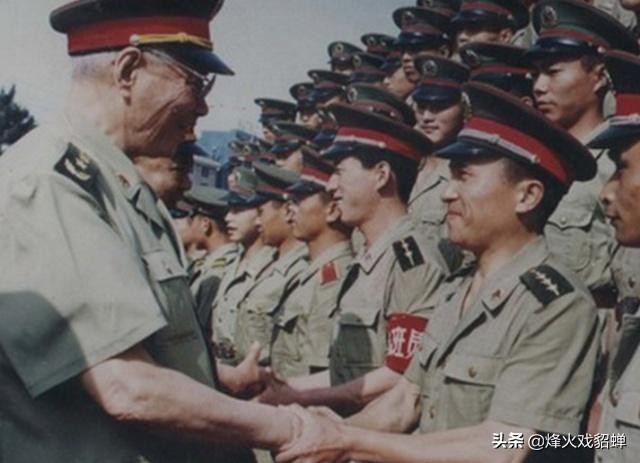 张震:朝战重创美军,78岁想退休,*小平邓**:老伙计,再干一届