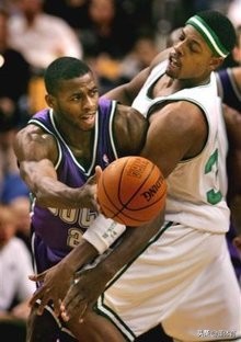 篮球阻挡犯规案例讲解,篮球教学阻挡犯规什么意思