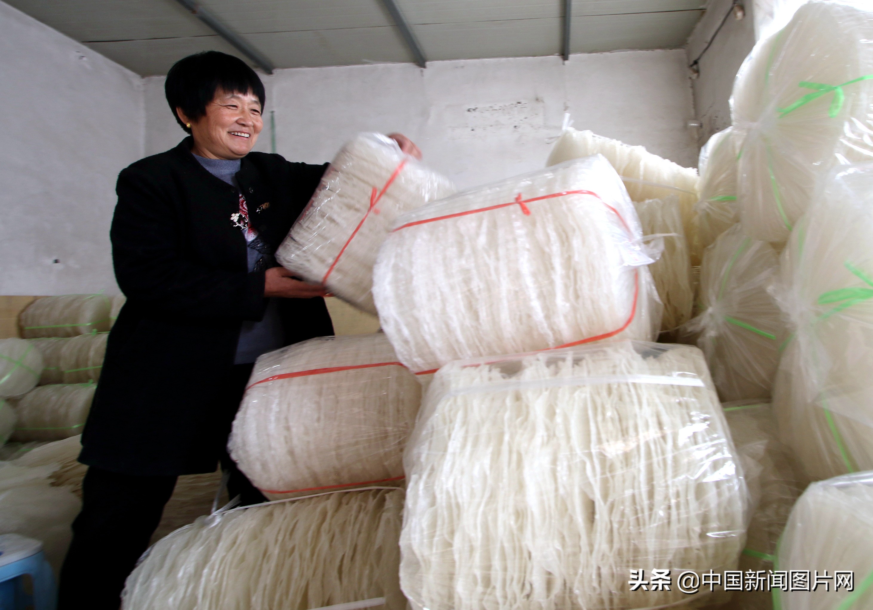 黄县手工粉皮现做现卖,粉皮加工厂致富项目