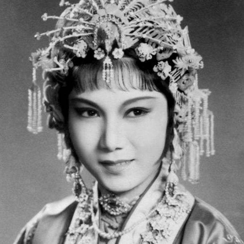 83岁丑娘张少华，生病独自一人去住院，干儿子杨志刚亲自接她出院