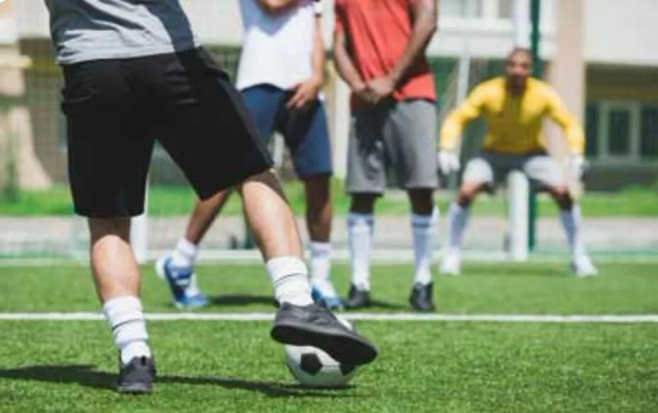 怎样练好足球,怎样练好足球位置感