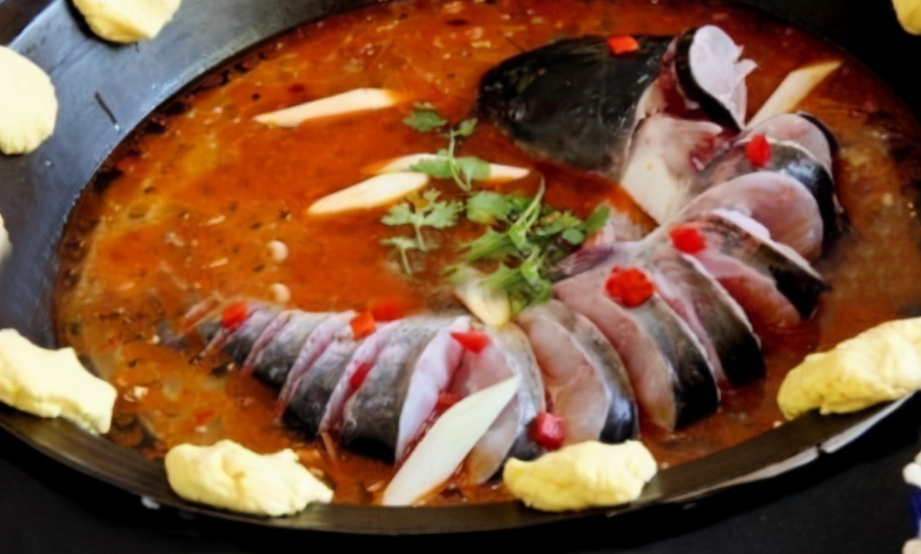 炖鱼放什么料去腥味,白开水炖鱼怎么去腥