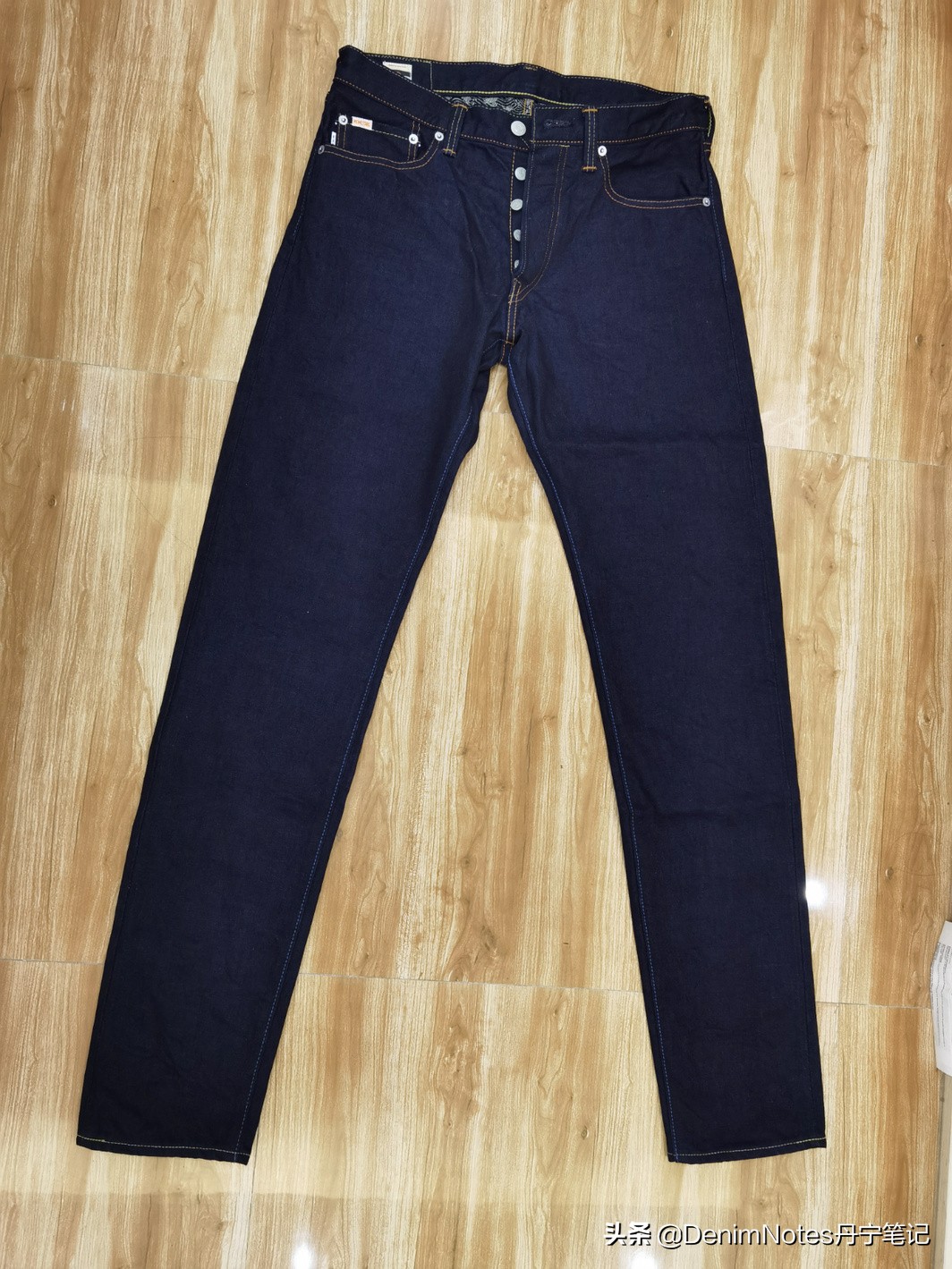 如何判断牛仔裤版型,如何判断牛仔裤是否合身