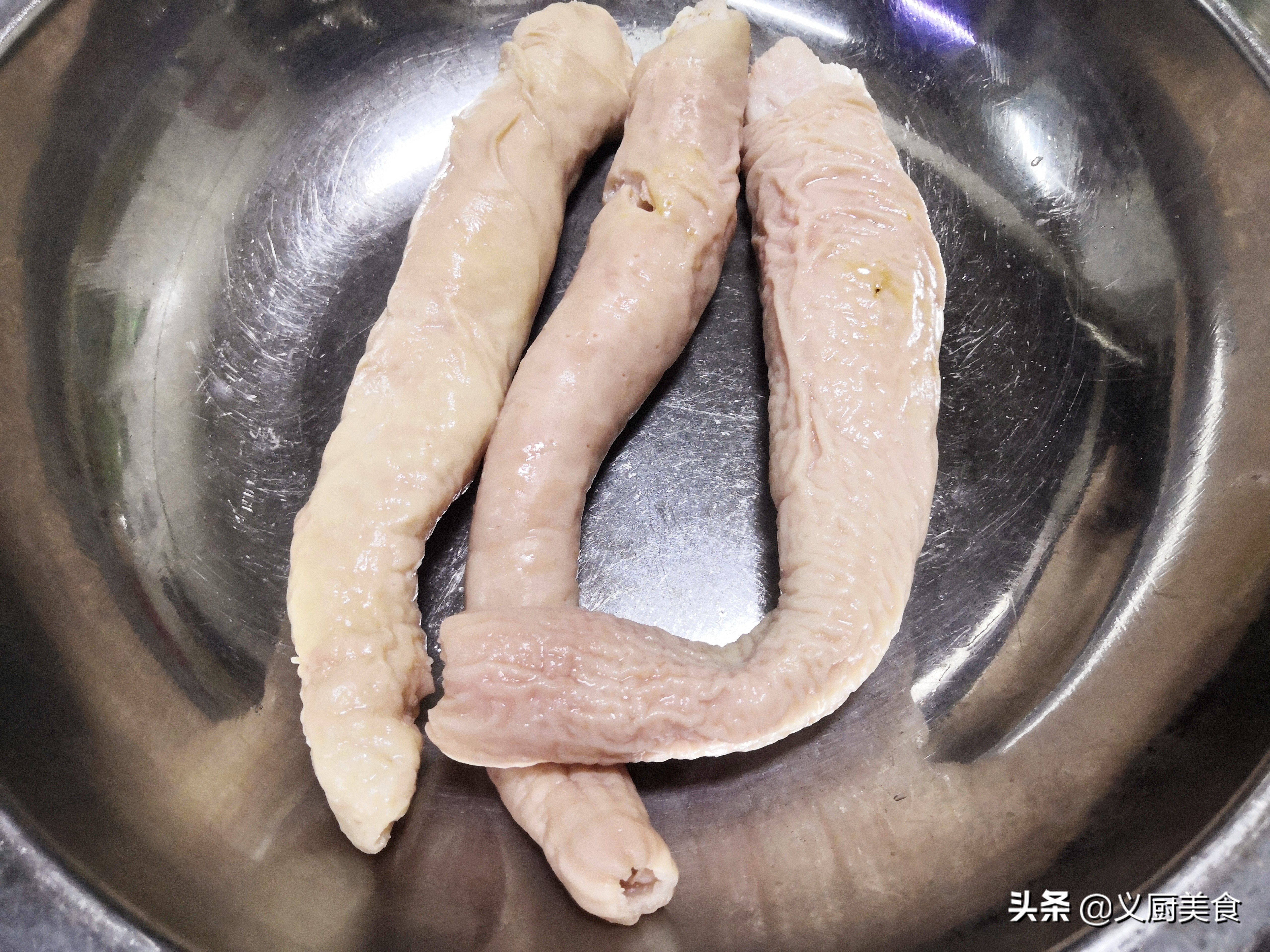 脆皮大肠的制作方法和视频,脆皮大肠脆皮浆的调制方法