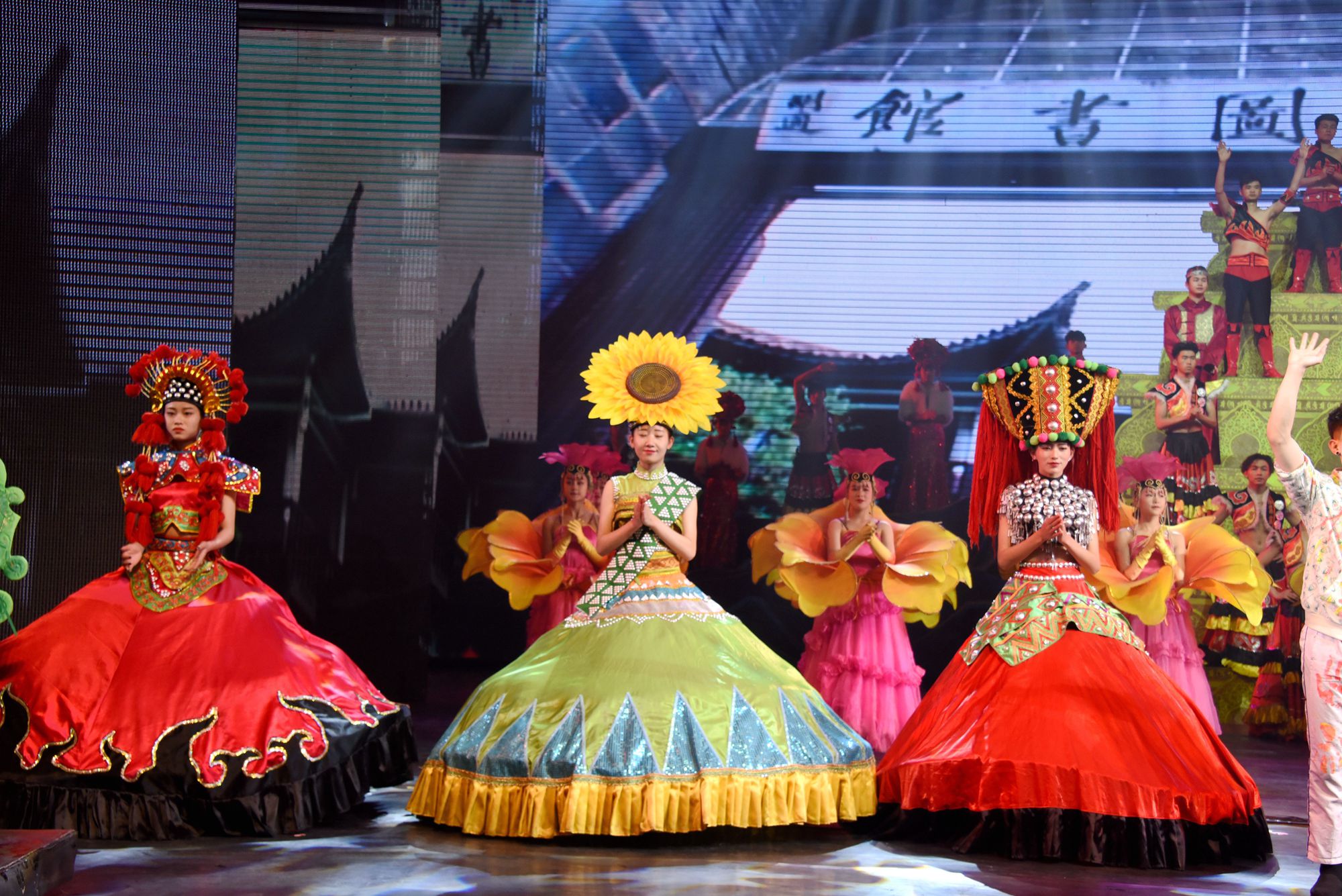 云南腾冲热海大滚锅风景,腾冲热海大滚锅景区攻略