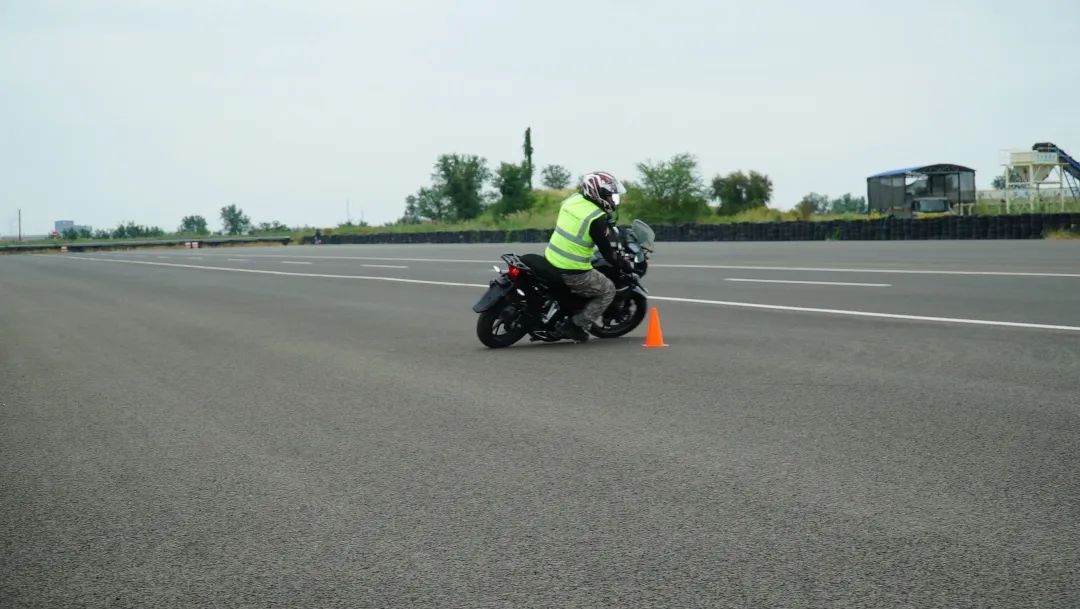 新大洲本田cbf190x长途摩旅,新大洲本田cbf190r对比豪爵nk150