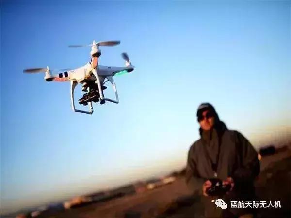 专业航拍无人机怎么赚钱,300元左右的无人机航拍推荐