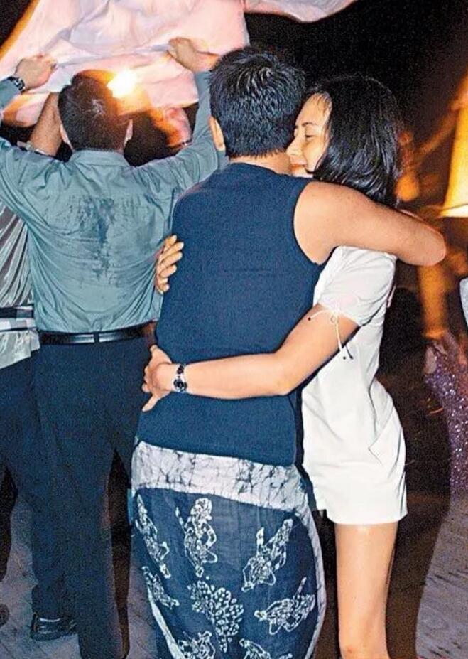 璁告檵浜ㄧ壍鎵嬫潕鍢夋閫佸埆璧岀帇,璁告檵浜ㄦ潕鍢夋缁撳璧岀帇鍥炲簲