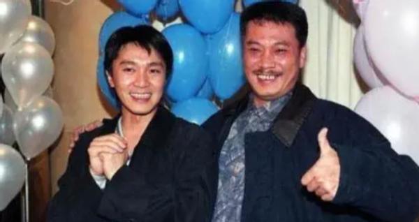 周星驰悼念吴孟达图文,吴孟达逝世周星驰