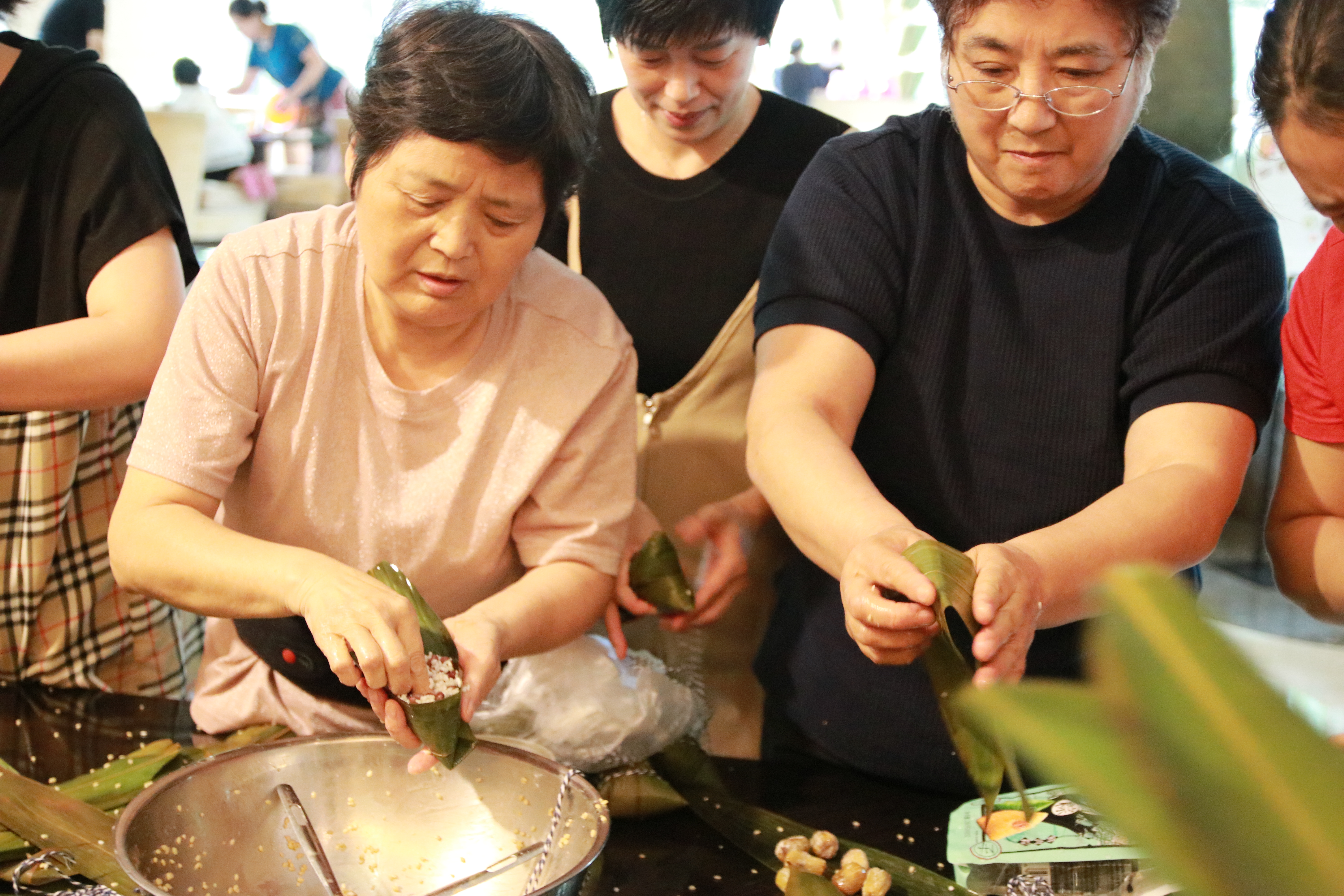 家门口的农博会｜|*党**建引领、公益助农，凝聚力量共筑美好合社区