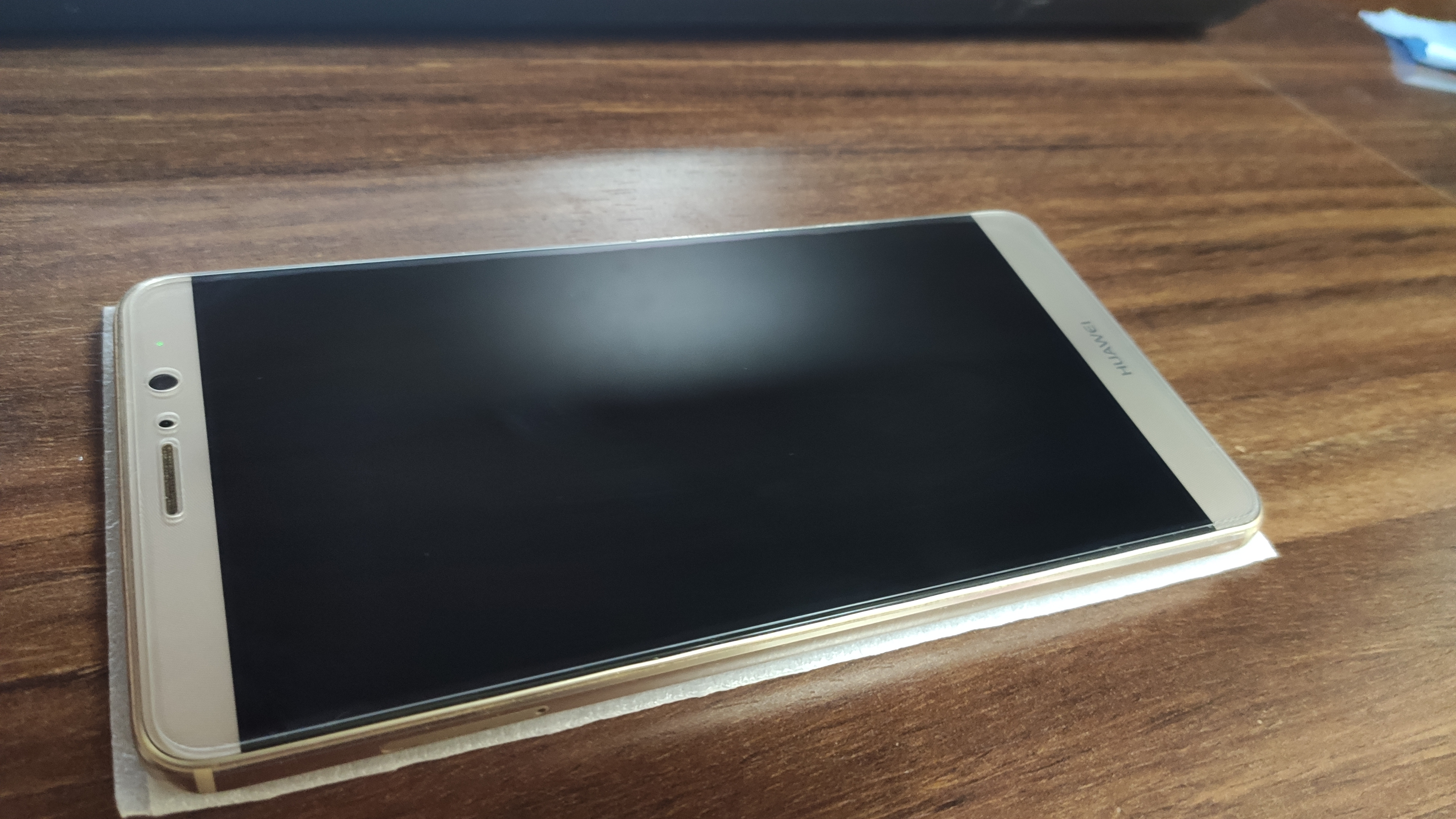 一分钟教你贴手机膜,教你一招制作手机贴膜