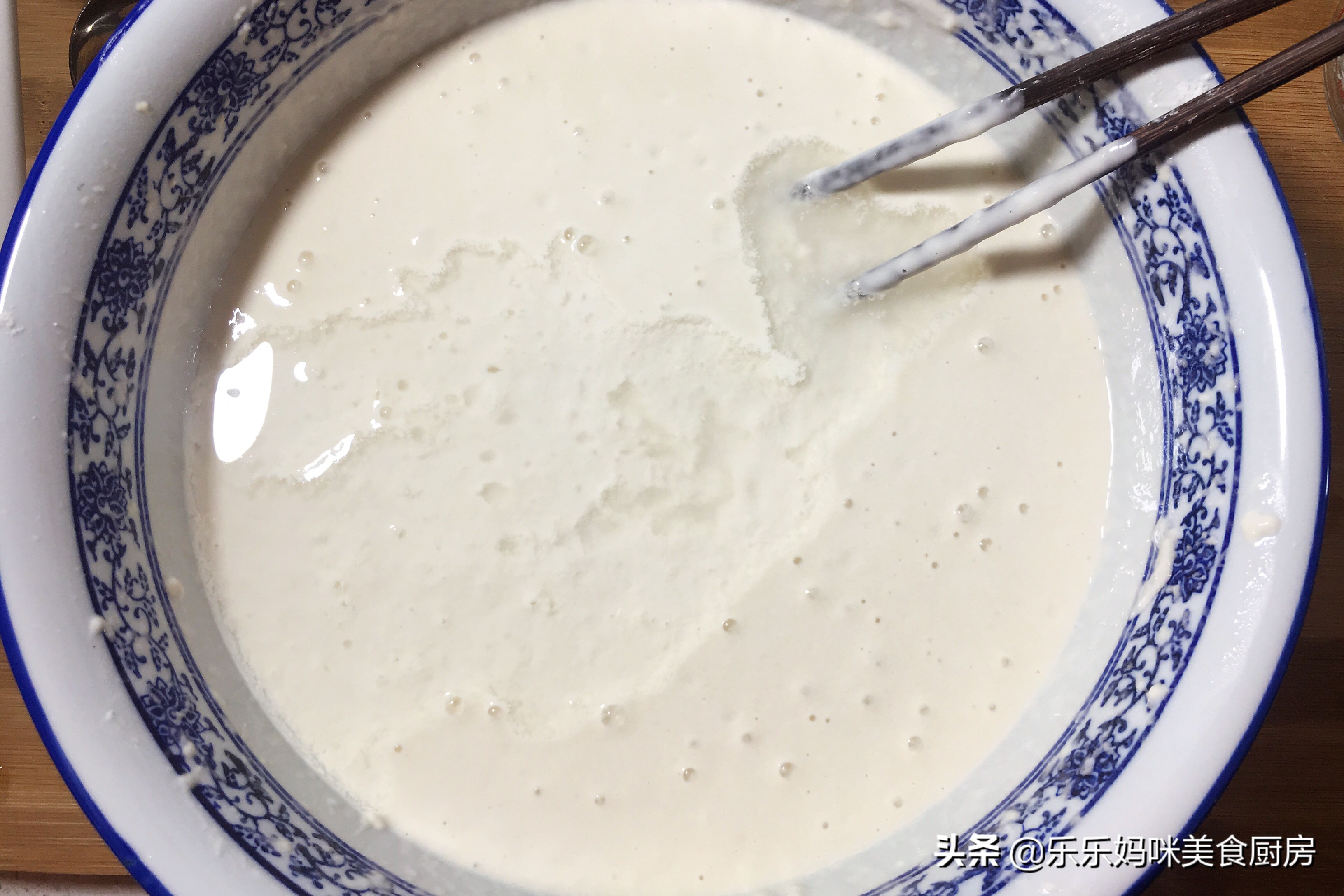 在家蒸凉皮揭不下来怎么回事,为什么自己蒸凉皮会开裂