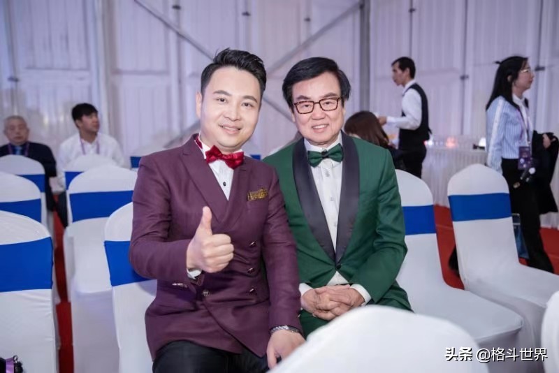 人物专访央视运动员,中国记者采访韩国选手是谁