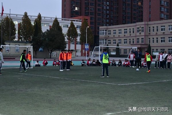 郑州市上街实验初中“校长杯”班级足球联赛开赛啦