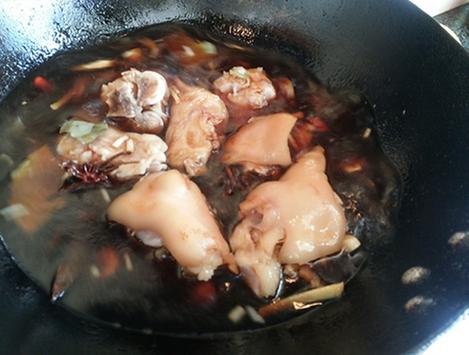 猪蹄一直煮不烂是什么原因,猪蹄有的煮得开有的煮不开