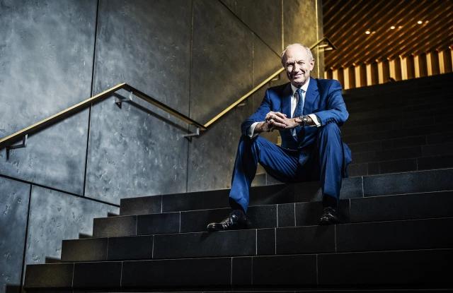 谁将成为全球最大美容美妆集团的下一任CEO？