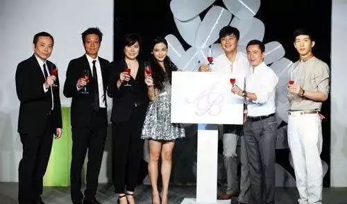 油腻！爱装逼！用力过猛！真的有人喜欢黄晓明吗？