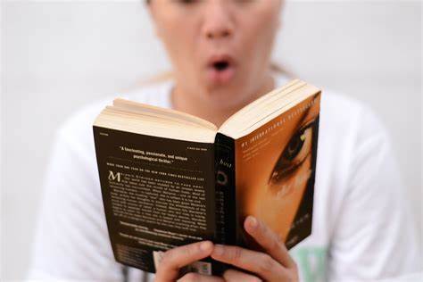 跟外国人交流英语太困难了,和外国人交流听不懂