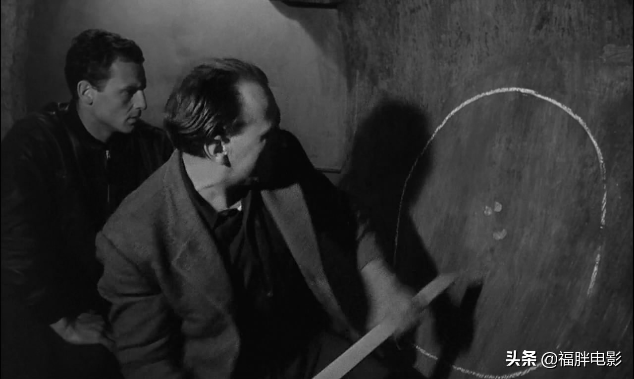 肖申克的救赎挖洞挖了多少年,最伟大的越狱电影肖申克的救赎