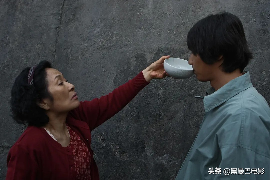 心中的奉俊昊最佳妈妈,奉俊昊母亲深度解析