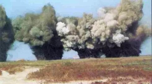 为消灭一名越南*击狙**手，美军动用整个炮兵团狂轰滥炸了一整晚