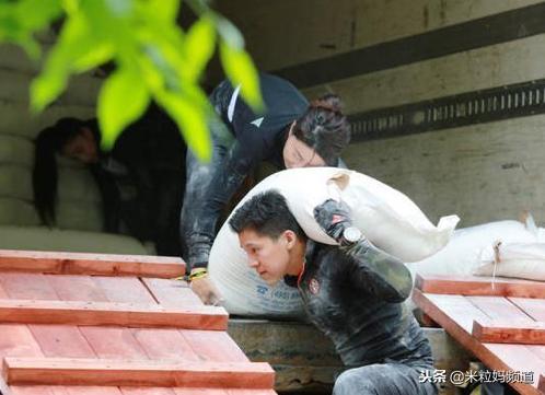 生了三胎都没嫁成豪门的吴佩慈，到底输在了哪儿？