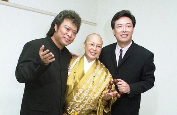 费贞绫人生经历,费贞绫出家视频