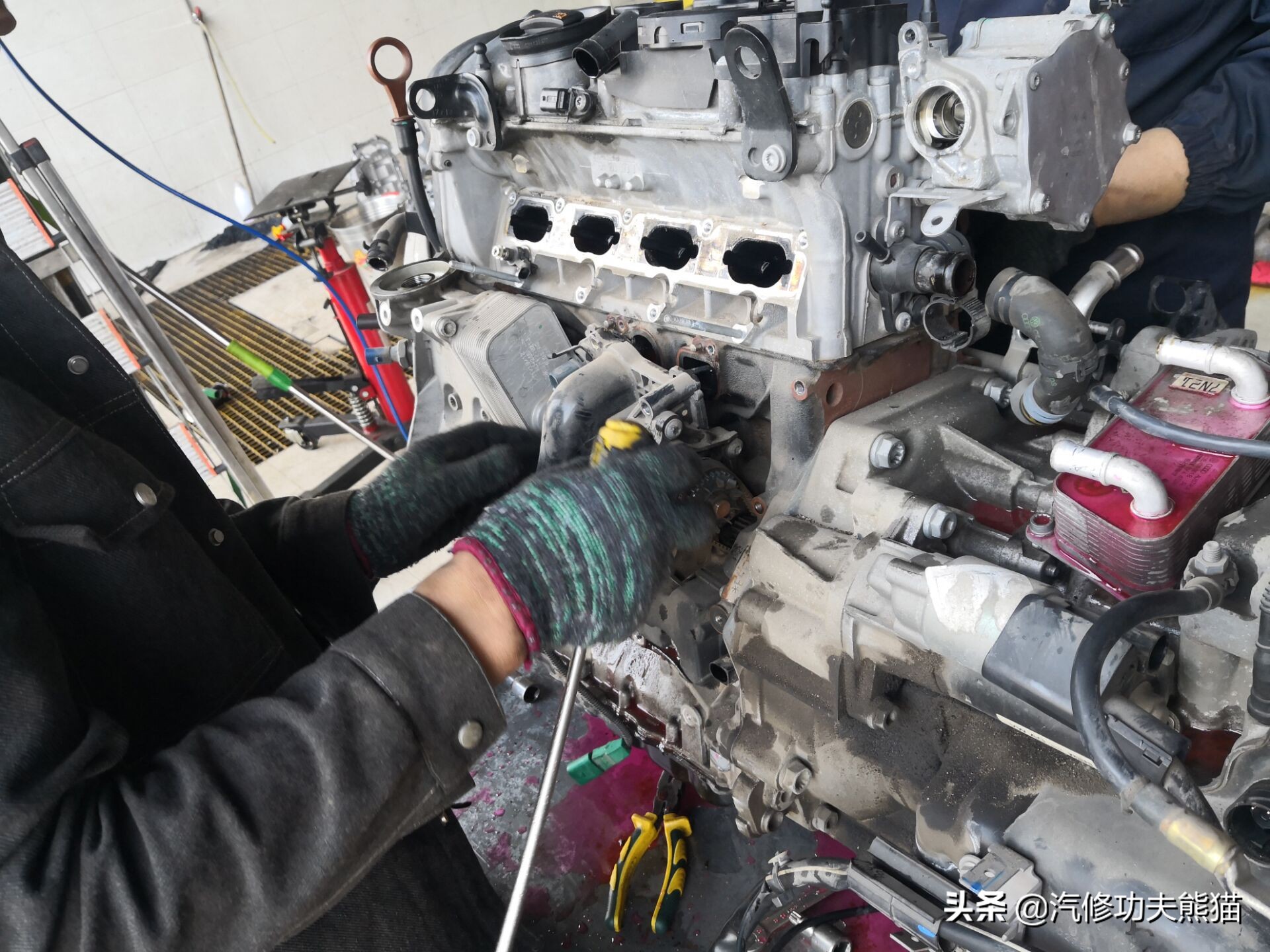 大众夏朗烧机油用什么燃油宝,2012款夏朗2.0t烧机油怎么处理