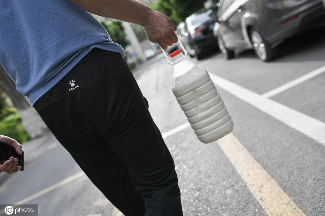 他不是神童纪录片,他不是神童