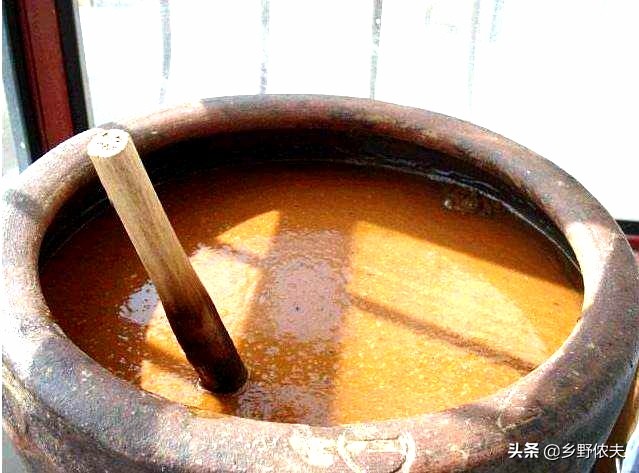 舌尖上的中国东北人爱吃大酱,知道东北人为啥爱吃大酱吗