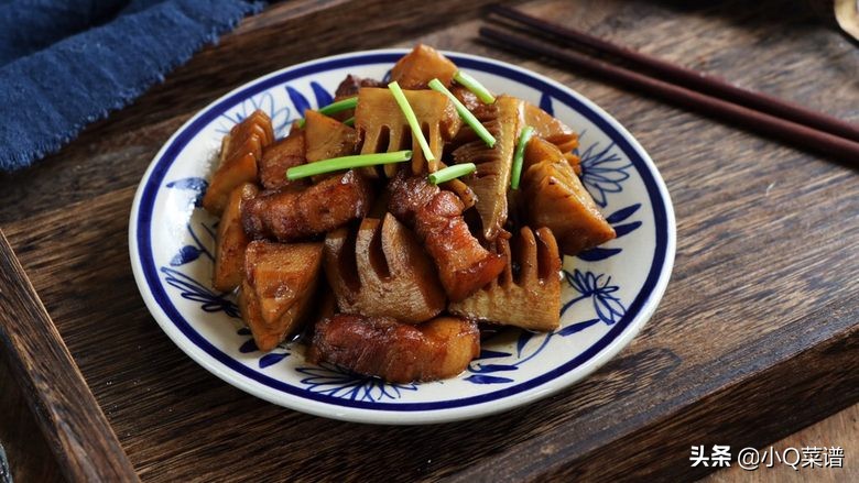 春笋炒五花肉的家常做法图片,新鲜春笋炒五花肉的最正宗做法