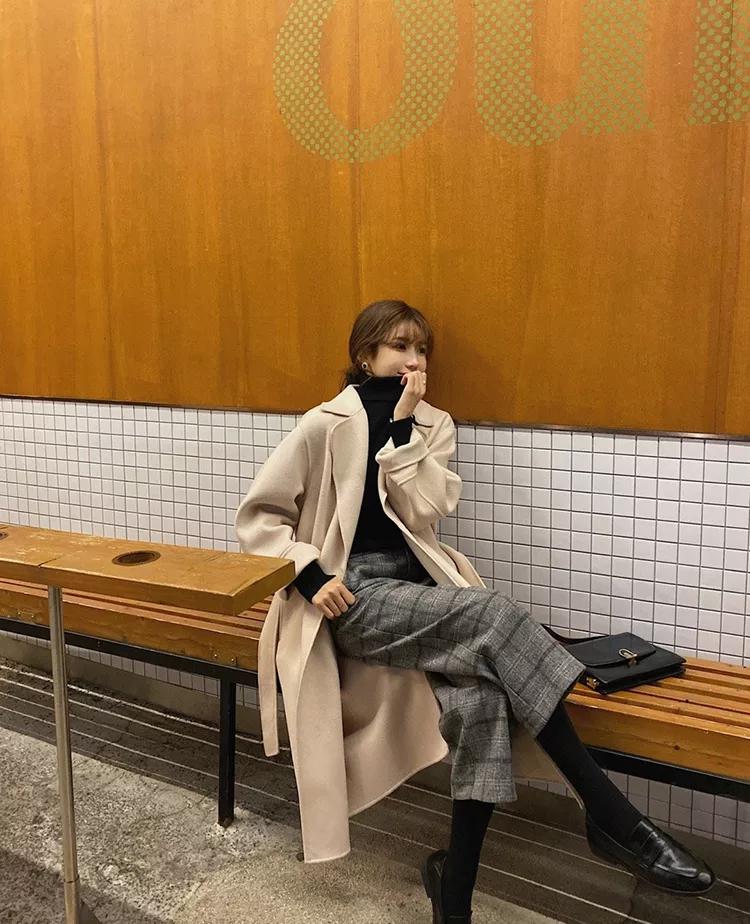 韩系欧尼风衣外套,韩国欧尼黑色大衣搭配