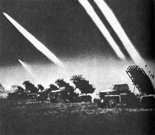 喀秋莎火箭炮齐射震撼名场面,当今喀秋莎火箭炮能射多远