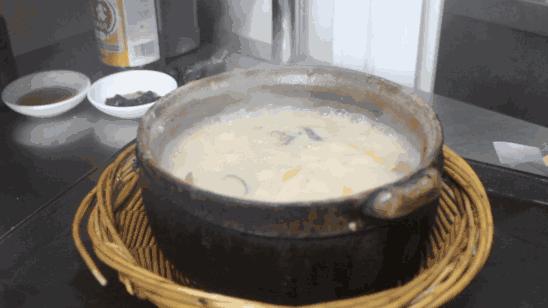 这才是潮汕砂锅粥正宗做法,一碗砂锅粥暖心又暖胃
