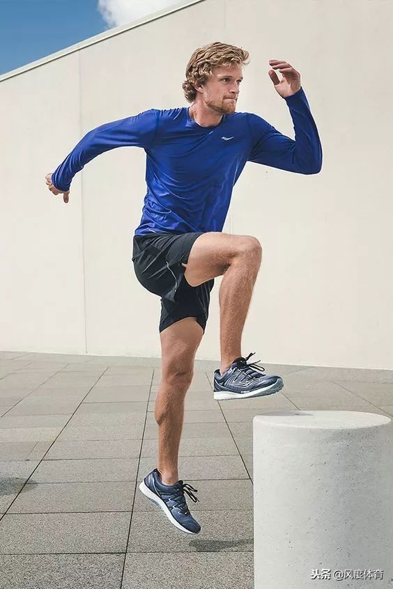 健身肌肉男穿衣搭配图片,肌肉男在健身穿衣搭配