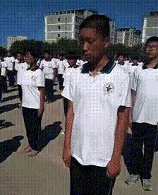 我参加的不是军训，绝壁是人体艺术展啊