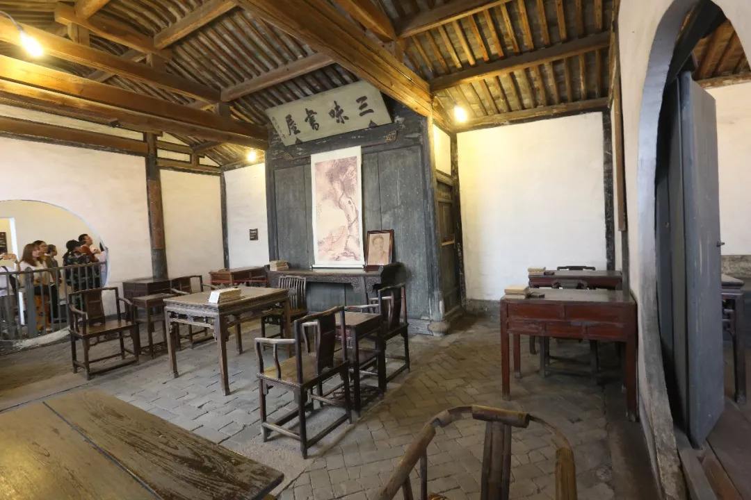 金庸对鲁迅的态度,金庸与鲁迅谁厉害