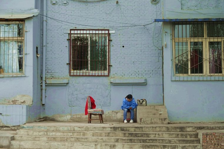 为老年人提供活动场地,老年活动室桌椅摆设