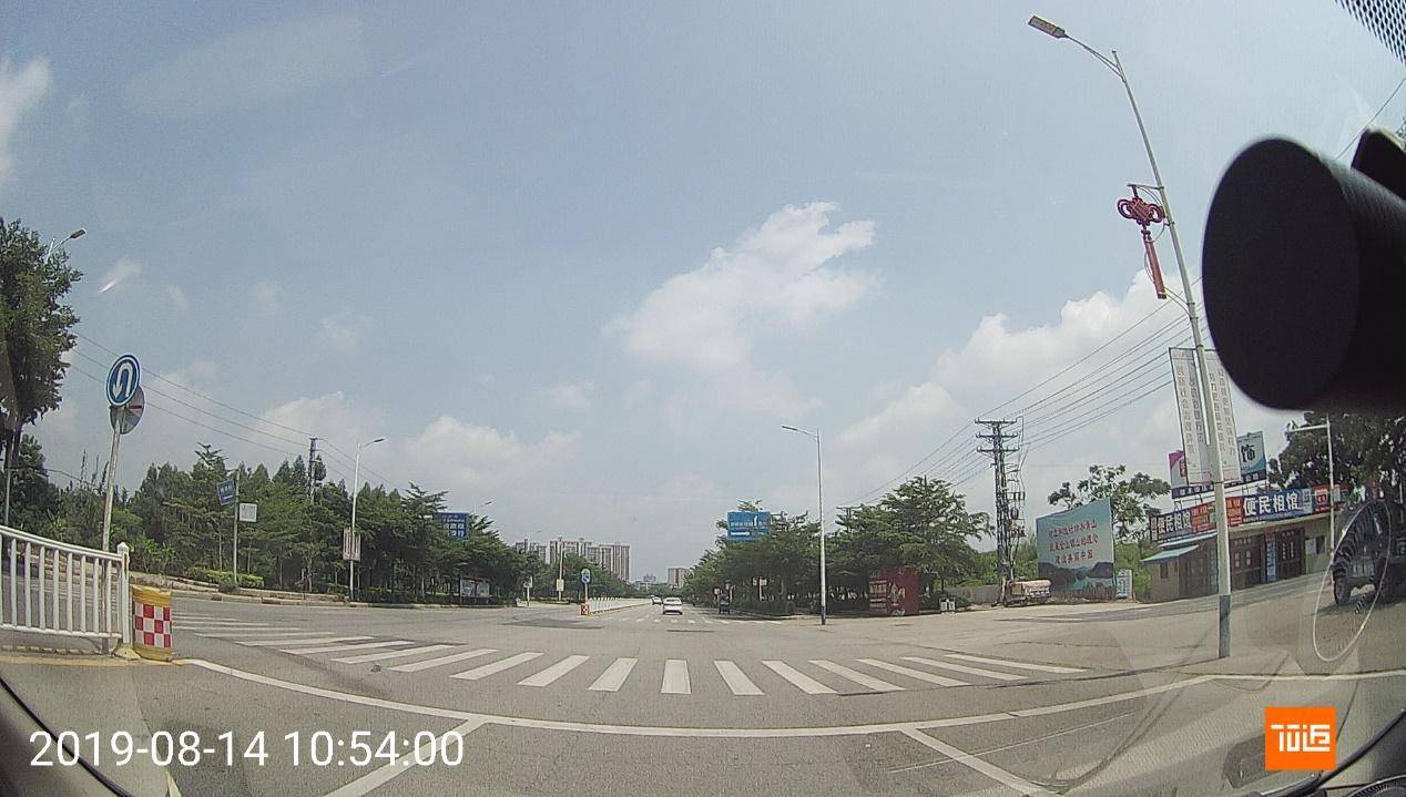 70迈和360哪款后视镜行车记录仪好,70迈智能行车后视镜梦想版