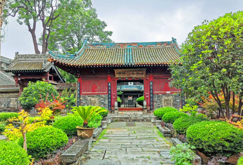 西安莲湖区20个旅游景点，3个是公园，其他17个历史底蕴丰厚